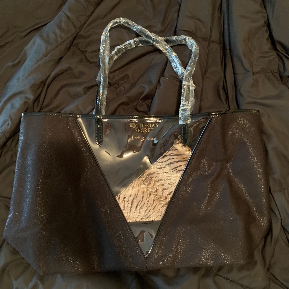 New Victoria’s Secret tote with clutch bag